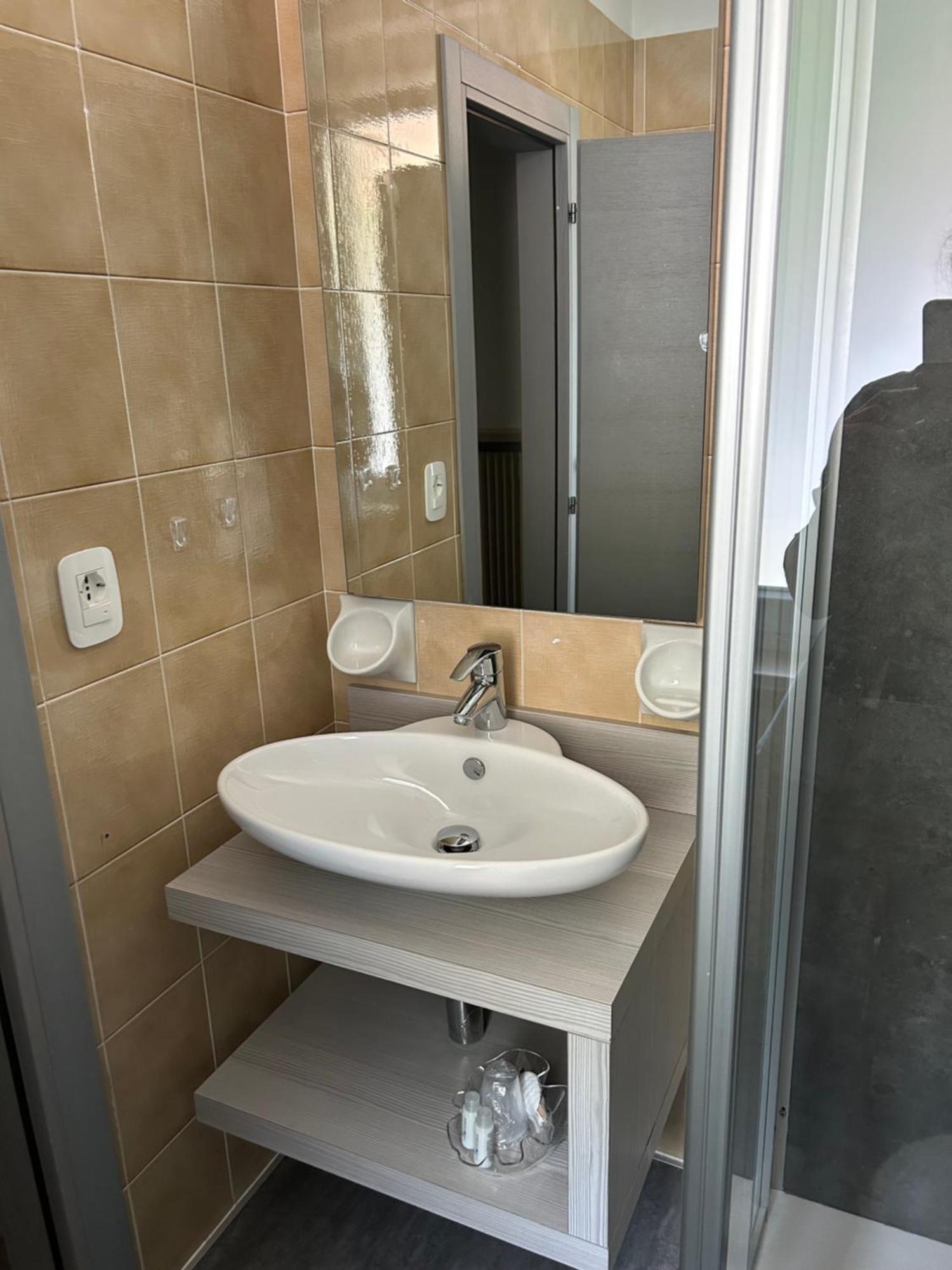 Hotel San Carlo Malcesine Dış mekan fotoğraf